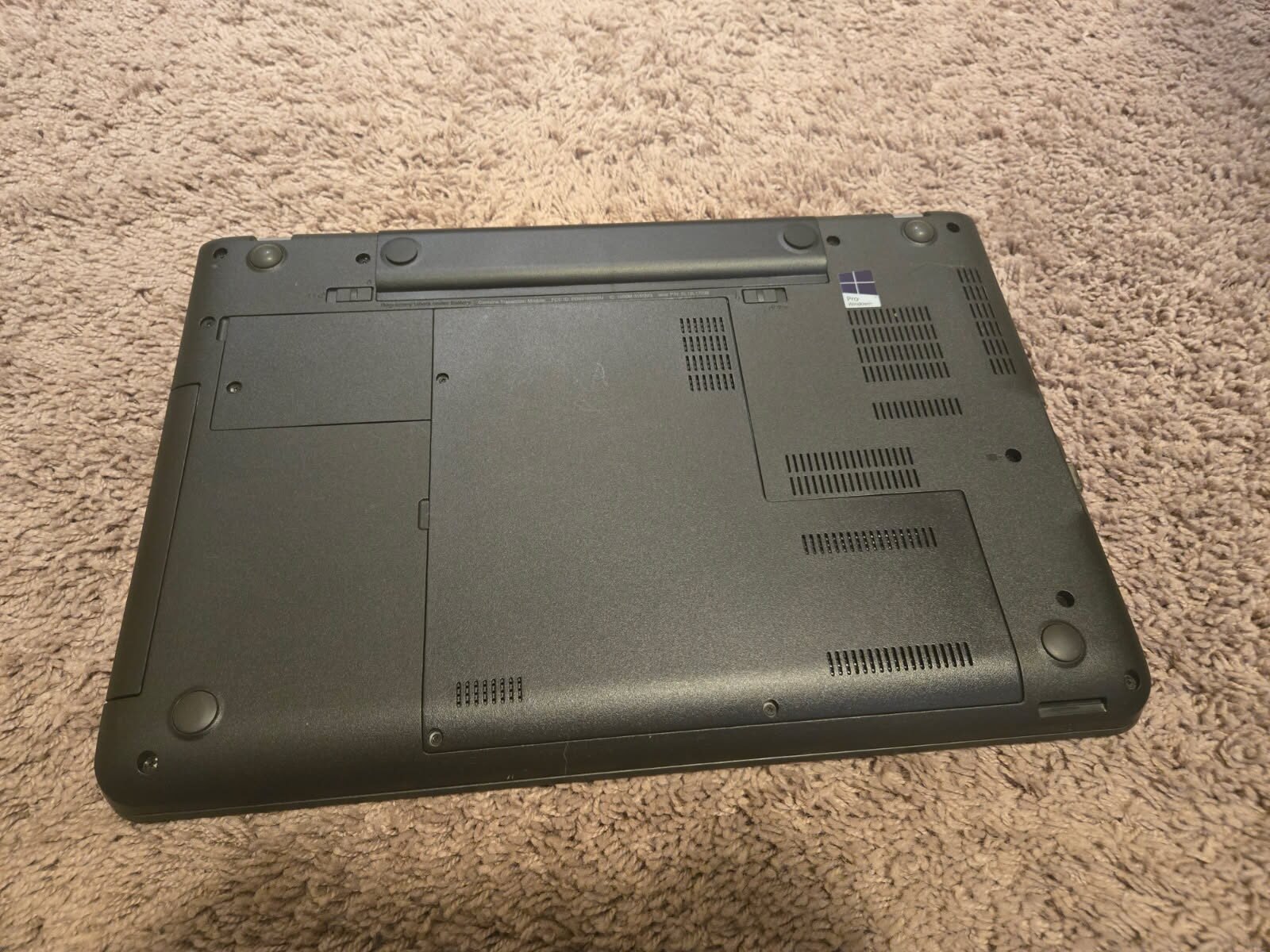 Lenovo ThinkPad E560 - Image 4